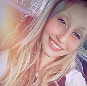 Meet your Posher, Victoria